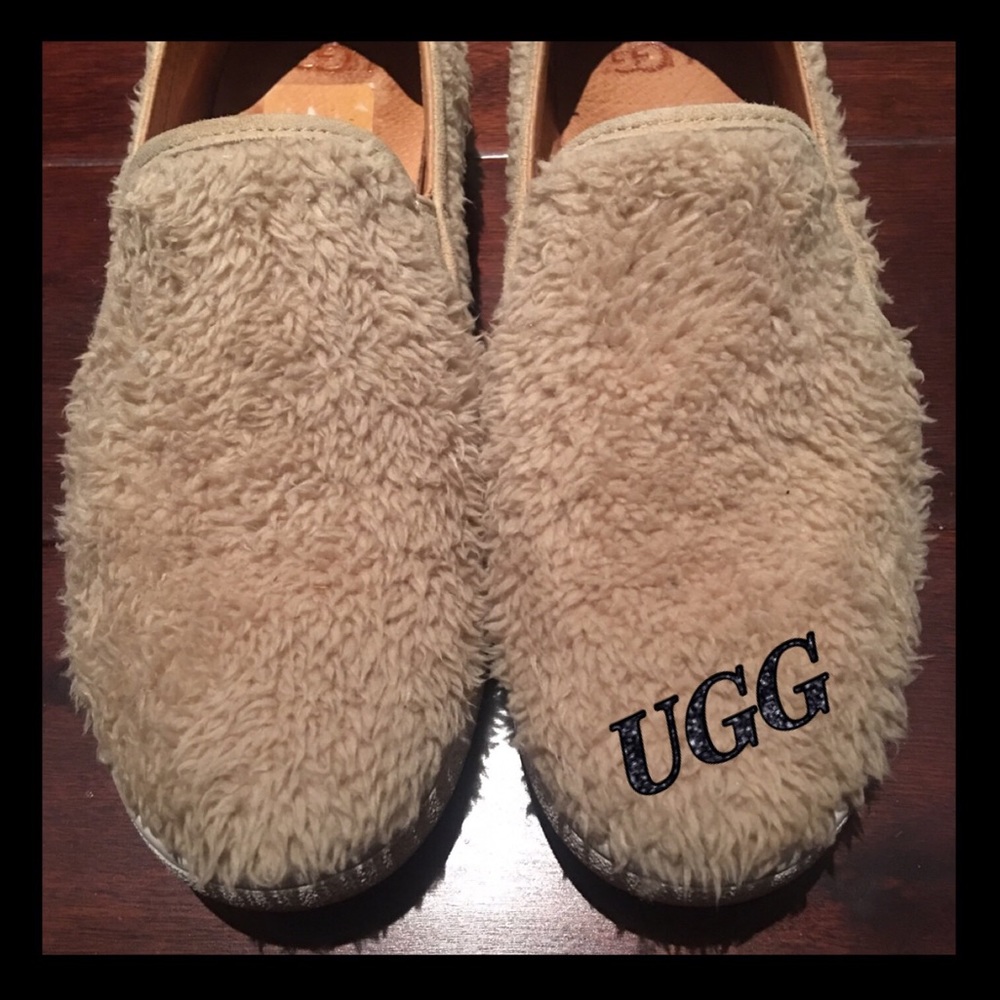 Authentic UGG faux sheepskin slip on sneakers - Picture 3 of 8